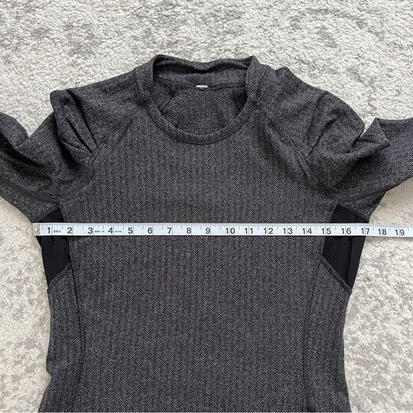 Lululemon Women’s Think Fast Heathered Herringbone Black Grey Long Sleeve Size 8 - Picture 8 of 11